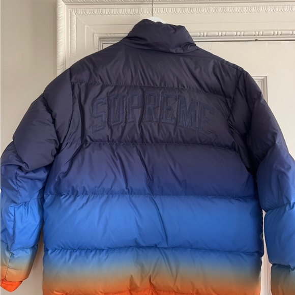 Supreme Gradient Puffer Jacket size Medium - Picture 3 of 7